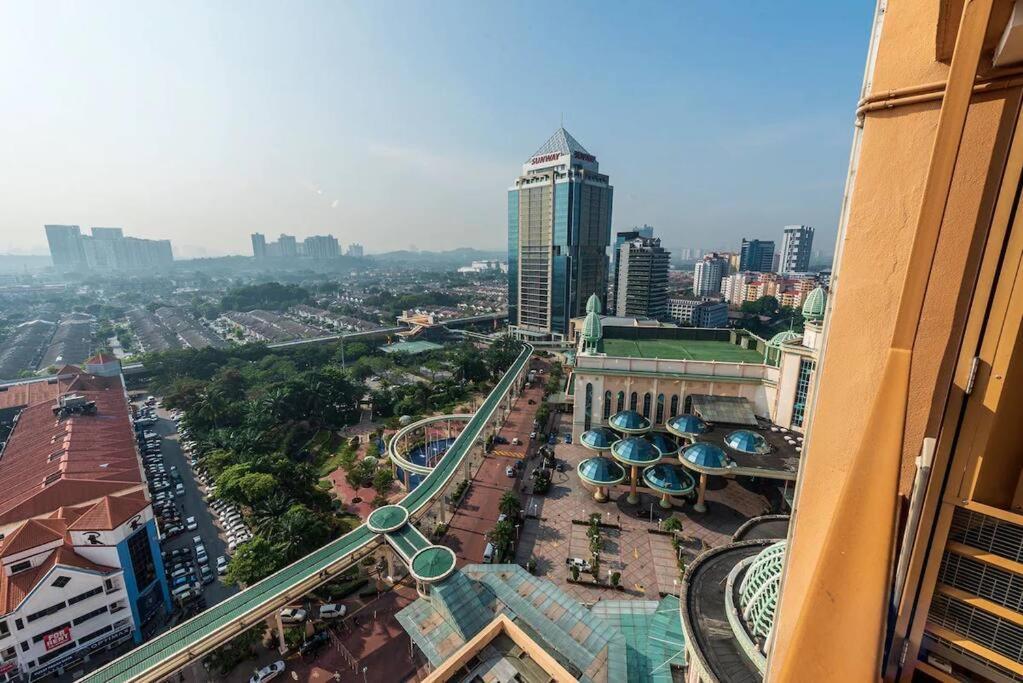 New-Sunwaylagoonfamilysuite-Highest Floor-2-4Pax-Netflix-Balcony-Superfastinternet Petaling Jaya Εξωτερικό φωτογραφία